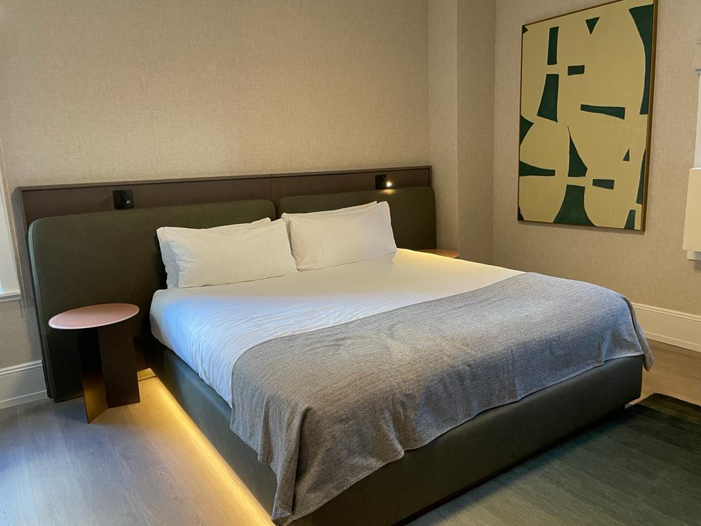 Hotel Contractor