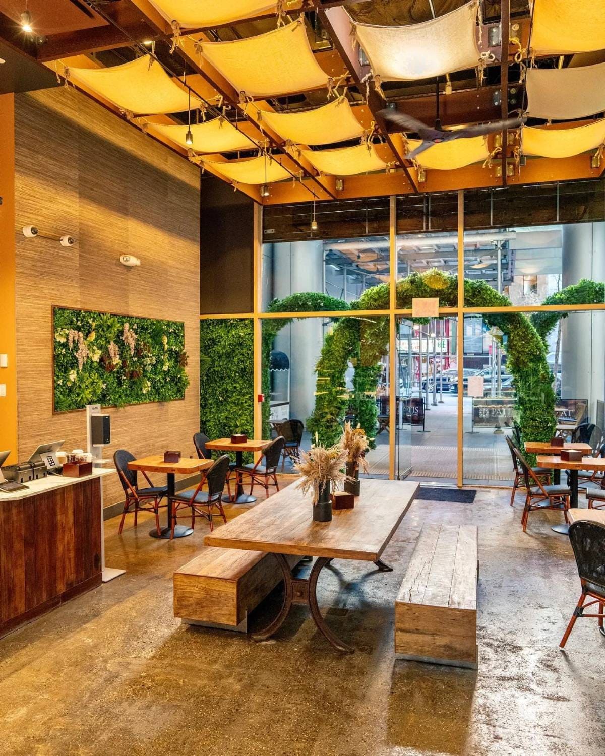 Small Restaurant Design